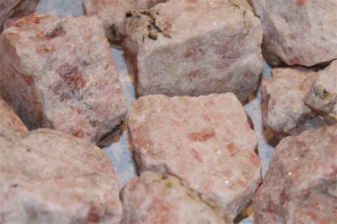 Preview: Sonnenstein Rohstein Steinwesen im Medizinrad Steinkreis Set