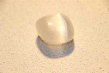 Preview: Selenit Rohsteine Steinwesen im Medizinrad Steinkreis Set