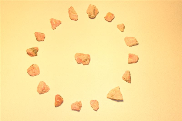 Rhodochrosit Trommelsteine Steinwesen im Medizinrad Steinkreis Set